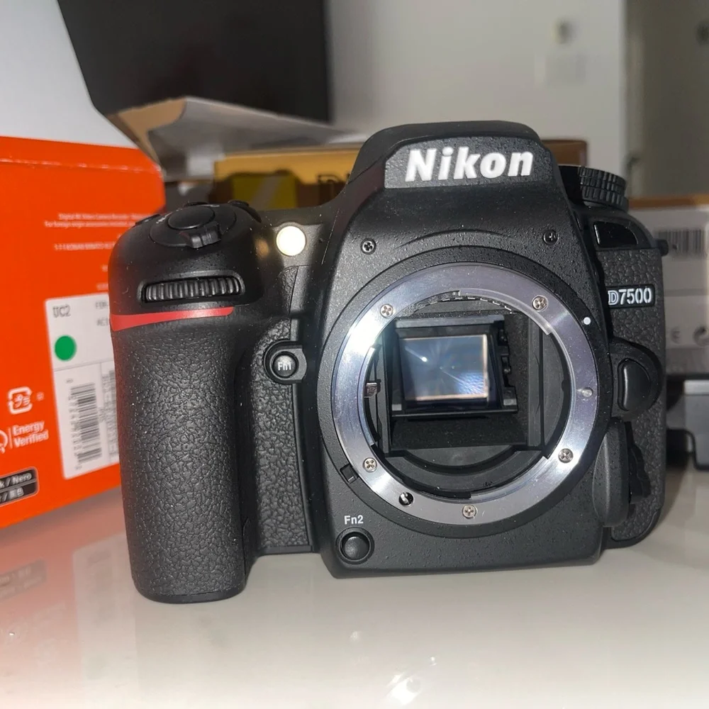 Nikon D7500